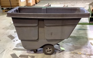 lot 1196 image: Plastic Utility Hopper