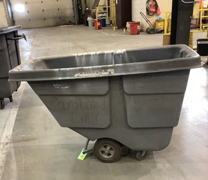 lot 1119 image: Plastic Utility Hopper