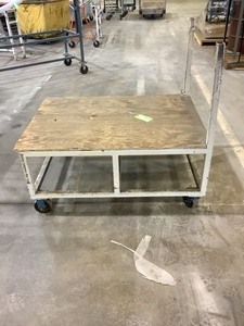 lot 1208 image: Material Handling Cart