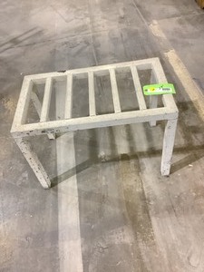 lot 1209 image: Steel Bench