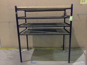 lot 1067 image: Four Level Shelves