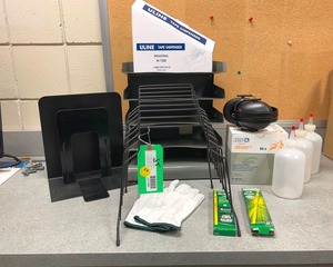 lot 1656 image: Miscellaneous Office Items