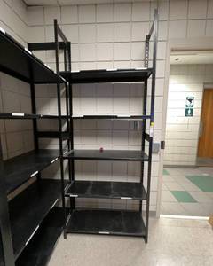 lot 1020 image: Metal Shelf