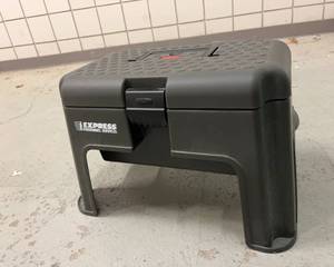 lot 403 image: Step Stool