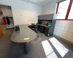 lot 1439 image: Office Desk