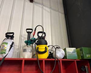 lot 2204 image: Lawn Sprayers