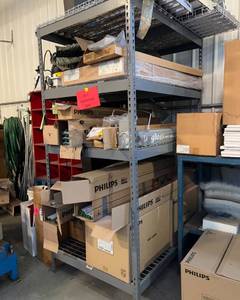lot 1001 image: Metal Shelf
