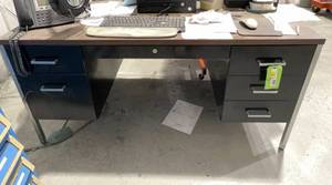 lot 472 image: Shop Desk, Chair