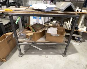 lot 1025 image: Steel Tube Bench