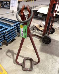 lot 219 image: Die Tongs