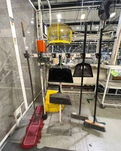 lot 2227 image: Cleaning Station