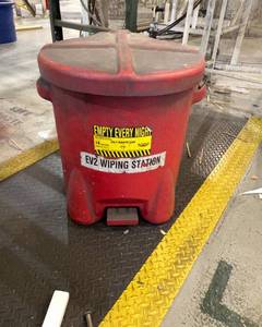 lot 2020 image: Oily Waste Can