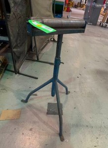 lot 243 image: Roller Stand