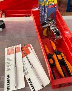 lot 582 image: Hand Tool Assortment