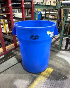 lot 2246 image: Trash Bin
