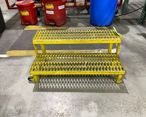 lot 2057 image: Safety Steps