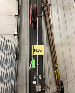 lot 228 image: Compresser Hose Reel