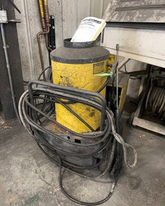 lot 230 image: Commercial Pressure Washer