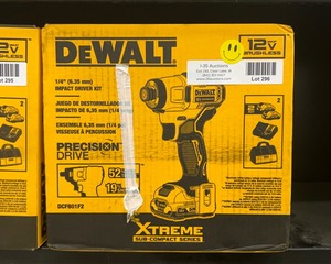 lot 296 image: Dewalt Impact Driver Kit
