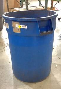 lot 2235 image: Trash Bin