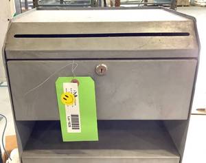 lot 1625 image: Drop Box