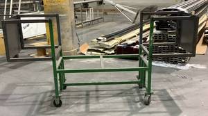 lot 1368 image: Rolling Material Bin