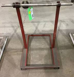 lot 1047 image: Roll Goods Holder