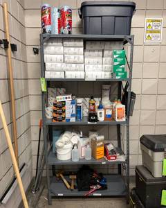 lot 1011 image: Metal Shelf
