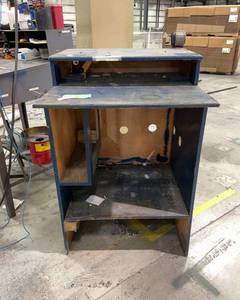 lot 1162 image: Work Table