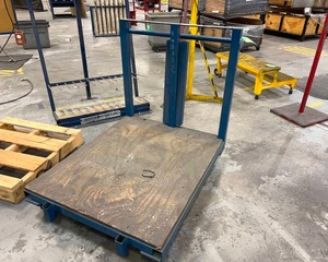 lot 1309 image: Blue Flatbed Cart