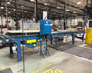 lot 114 image: Powered Roller Conveyor