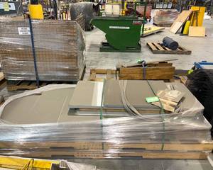 lot 1446 image: Pallet of Table  Desk Tops