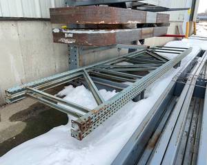 lot 926 image: 18 Ft Pallet Racking Uprights