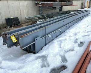 lot 924 image: Cantilever Rack Uprights-qty 4