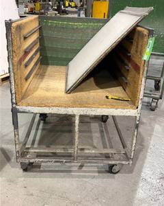 lot 1267 image: Bin Cart