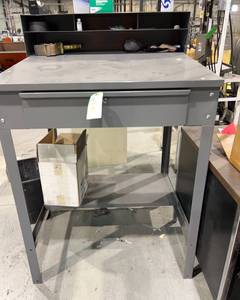 lot 1449 image: Metal Standing Desk