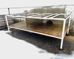lot 900 image: Long Utility Bench
