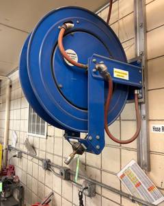 lot 669 image: Cox Air Hose Reel