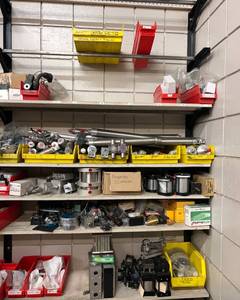 lot 600 image: Assorted Maintenance Parts