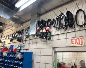 lot 673 image: Equipment Belts