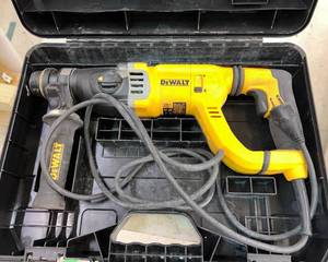 lot 280 image: Dewalt Hammer Drill