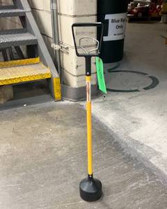 lot 210 image: Magnetic Pick Up Tool