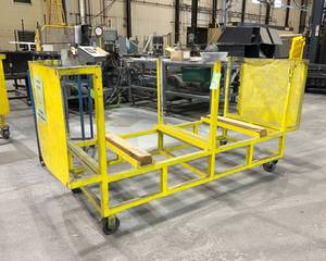 lot 1366 image: Rolling Material Bin