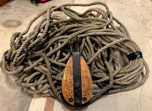 lot 265 image: Block and Tackle
