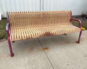 lot 1813 image: Outdoor Bench