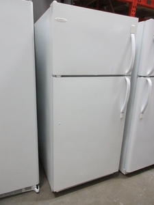 lot 104 image: FRIGIDAIRE REFRIGERATOR FREEZER WITH ICE MAKER