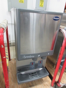 lot 112 image: FOLLETT SYMOHONY PLUS SERIES NUGGET ICE AND WATER DISPENSER