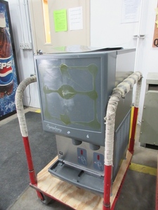 lot 114 image: FOLLETT SYMPHONY PLUS SERIES NUGGET ICE AND WATER DISPENSER