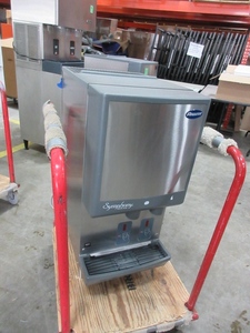 lot 115 image: FOLLETT SYMPHONY PLUS SERIES NUGGET ICE AND WATER DISPENSER