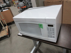 lot 120 image: GE PROFILE MICROWAVE OVEN WITH TURNTABLE